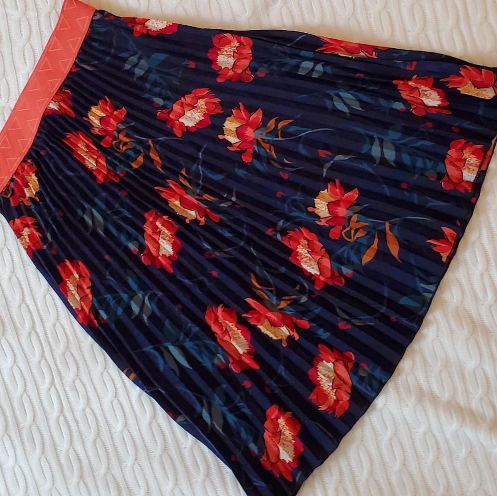 Lularoe Jill pleated midi skirt